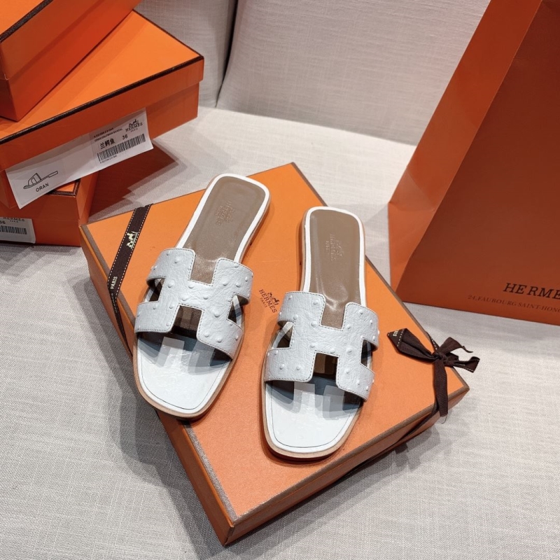 H**mes slippers